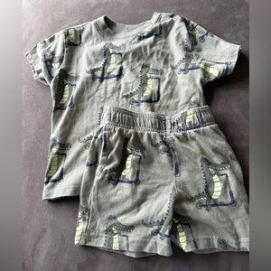 Garanimals 2T Toddler Crocodile Print PJ set